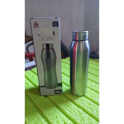 Stainless Steel Water Bottle, Fridge Water Bottle, Leak Proof, Rust Proof, Hot & Cold Drinks, BPA Free Food Grade Quality, Steel fridge Bottle For office / Gym / School (600 ML Approx)