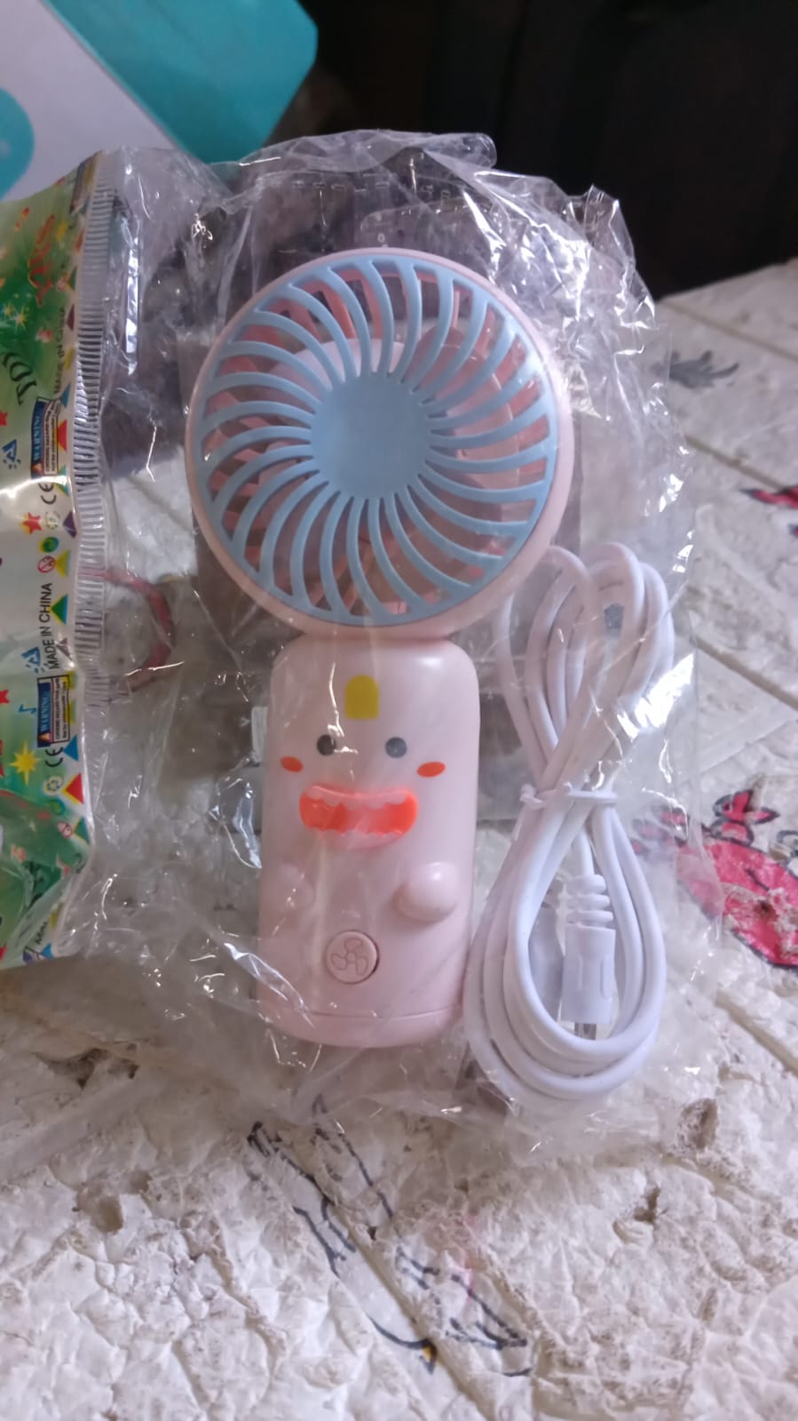 Mini Handheld Fan, Portable Rechargeable Mini Fan for Home, Office, Travel and Outdoor Use (1 Pc)