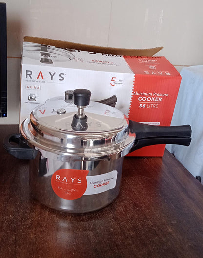 Aluminium Rays Aura Pressure Cookers With Outer Lid (5.5 Litres / 5-Year warranty)